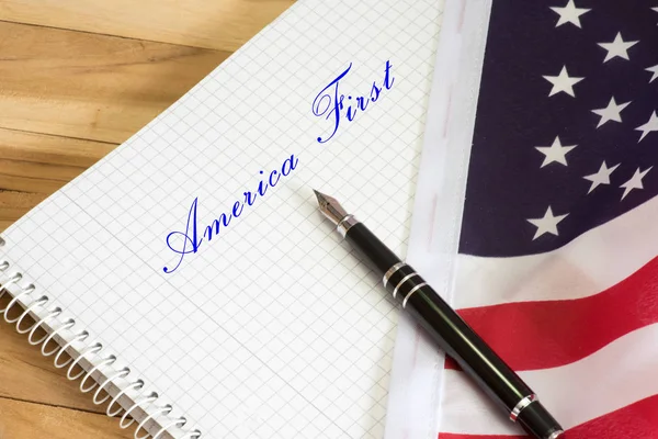 Flagge Der Usa Und Amerika Zuerst — Stockfoto