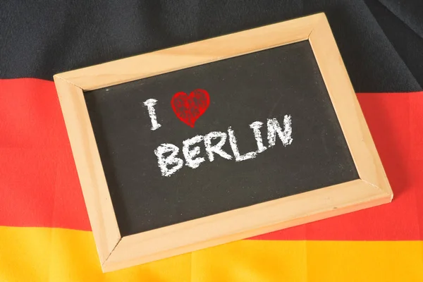 Vlajka Německa Chalk Rady Slovem Miluji Berlín — Stock fotografie