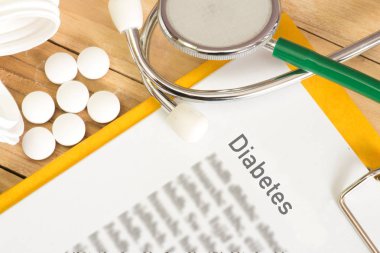 Tablet, stetoskop ve diyabet tanı