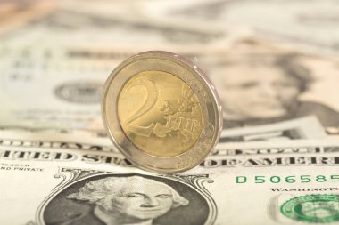 Dolar ve Euro yazı tura