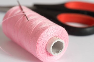 Bir iğne ve iplik dikiş