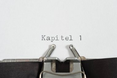 Bir daktilo ve bir kitap yazma