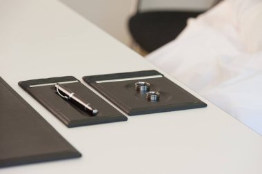 Alyans'de bir tabloda kayıt ofisi