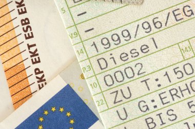 Bir dizel araba ve euro ürün reçeteleri için bir araç kaydı