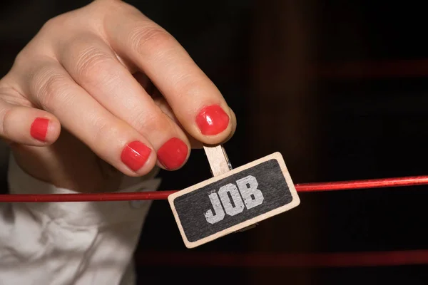 Una Donna Una Molletta Con Lavoro Stampa — Foto Stock