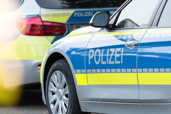 Ein Polizeiauto Auf Der Straße — Stockfoto