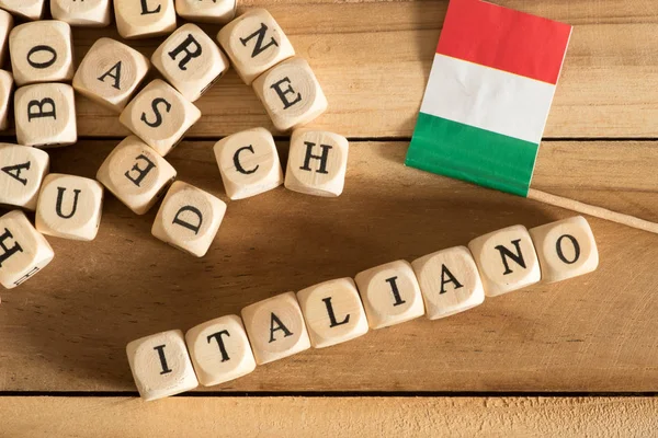 Lettere Bandiera Italia Parola Italiano — Foto Stock