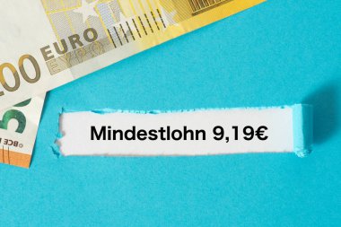Euro banknotları ve Almanya 'da 9,19 Eur asgari ücret