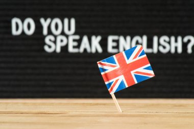 Büyük Britanya ve soru İngilizce biliyor musun bayrağı