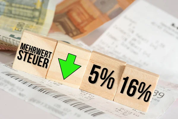 Eurosedlar Försäljningskvitto Och Momssänkning — Stockfoto