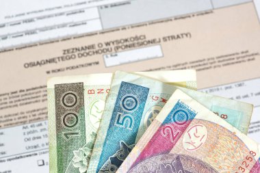 Polonya 'da vergi iadesi ve Polonya zlotisi için PIT formu