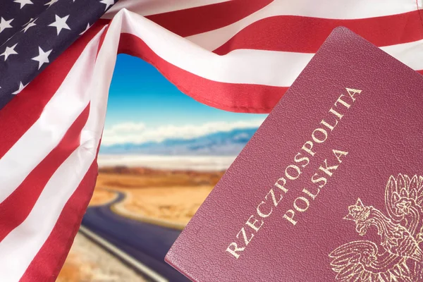 Bandeira Americana Passaporte Polonês — Fotografia de Stock