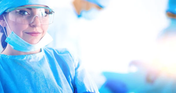 Ameliyat ekibi ameliyathanede.