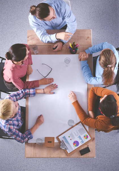 Business people shaking hands, finishing up a meeting — Stock Photo, Image