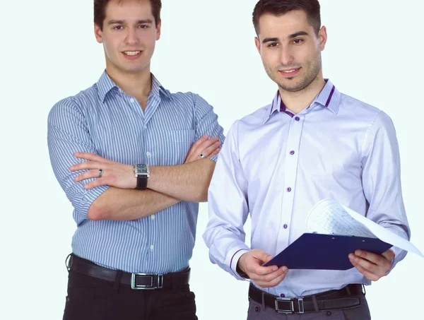 Junge zwei Männer stehen mit Ordner, isoliert auf weißem Hintergrund — Stockfoto