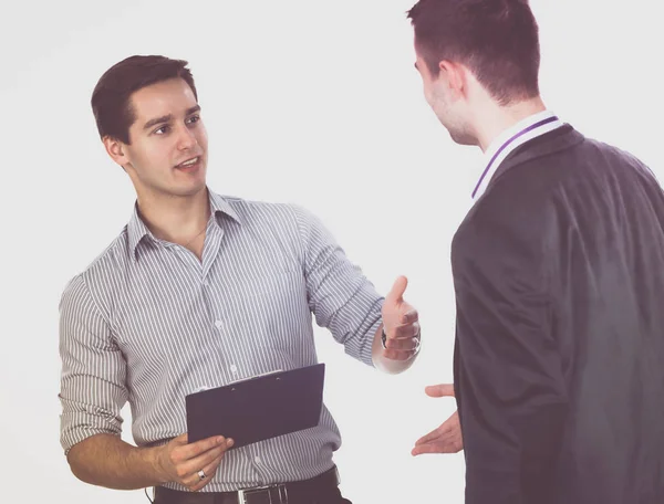 Junge zwei Männer stehen mit Ordner, isoliert auf weißem Hintergrund — Stockfoto