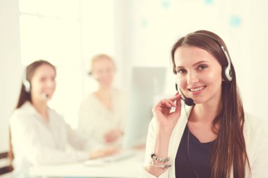 Manken odası, gri arka plan üzerinde mavi bez