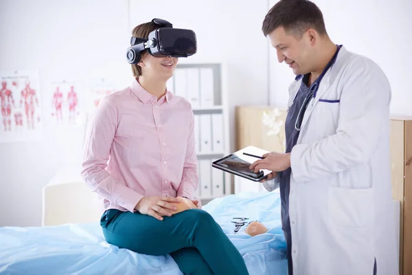 Patient woman with VR glasses in telemedicine concept — Stock Photo, Image