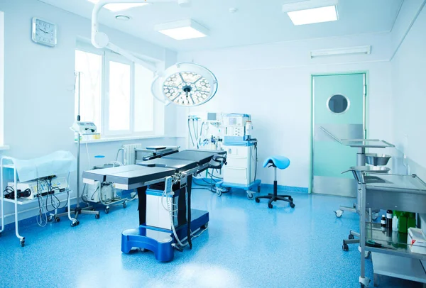 Interior of operating room in modern clinic — Stock Photo, Image