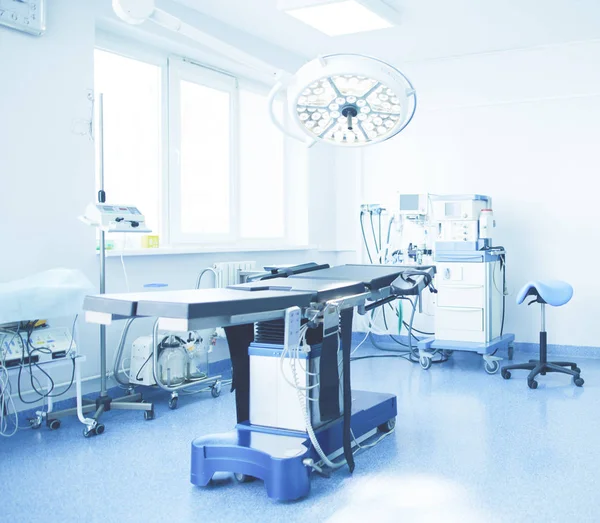 Interior da sala de cirurgia na clínica moderna — Fotografia de Stock