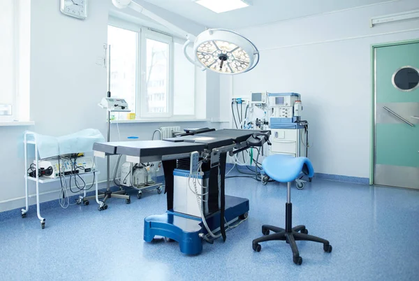 Interior of operating room in modern clinic — Stock Photo, Image