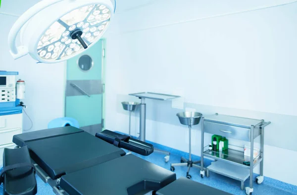 Interior of operating room in modern clinic — Stock Photo, Image