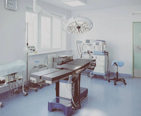 Interior of operating room in modern clinic — Stock Photo, Image