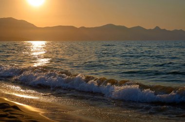 Tyrenian Denizi üzerinde gün batımı