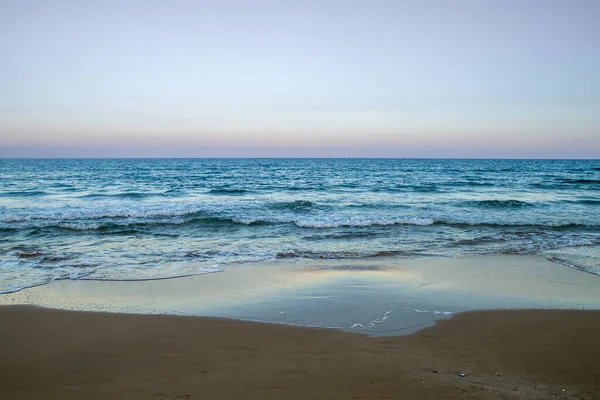 Тиха Сцена Пляжі Сутінках — стокове фото