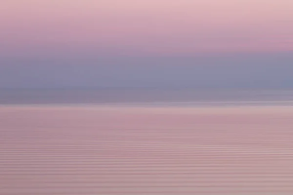 黎明时分的粉色海景 — 图库照片