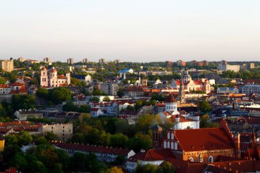 Gediminas tepesinden alınan Vilnius 'un eski çekilişinin manzarası.