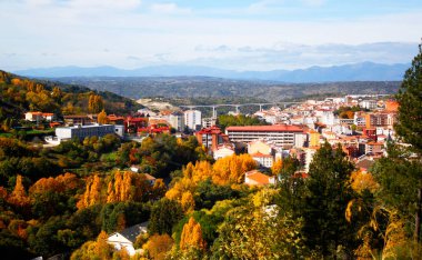 View Bejar City, Salamanca, İspanya Sonbaharda