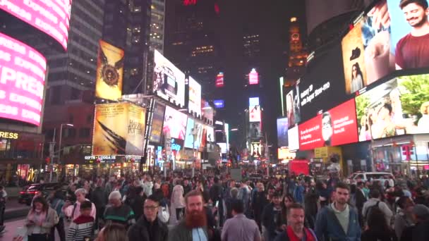 MOTION SLOW: Times Square Lights at Night with Traffic, Cars and people pass — Videoclip de stoc