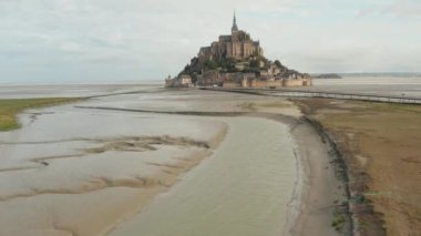 Mont Saint Michel, Fransa Okyanus Şatosu Kurucusu