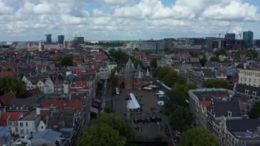 Amsterdam 'daki Nieuwmarkt Meydanı ve Waag Kalesi Binası