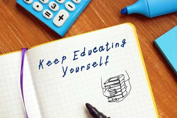 Conceptuele Foto Keep Educating Yourself Met Hand Geschreven Zin — Stockfoto