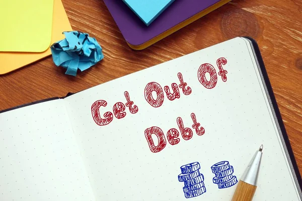Koncepcja Finansowa Get Out Debt Napisem Arkuszu — Zdjęcie stockowe