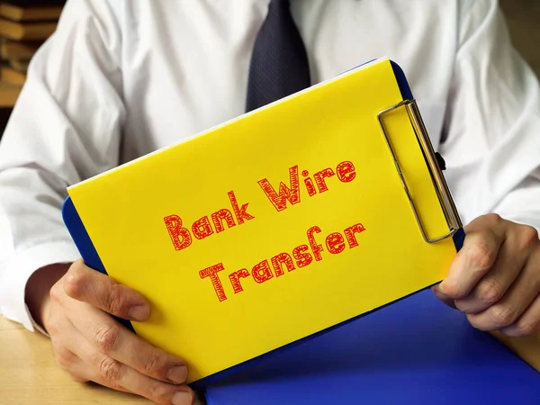 Concepto Negocio Que Significa Transferencia Bancaria Con Signo Pedazo Papel — Foto de Stock