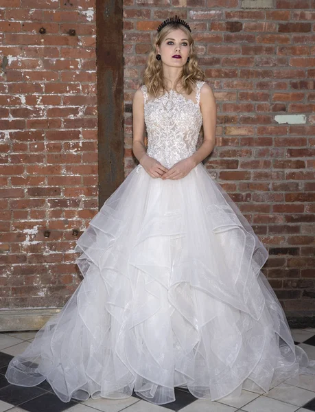 New York April 2018 Model Poses Maggie Sottero Bridal Spring — Stock Photo, Image