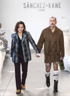New York, Ny - 05 Şubat 2018: Tasarımcı Barbara Sanchez-Kane New York moda hafta erkekler F/W 2018 sırasında Sanchez-Kane Fuarı'nda pist yürür