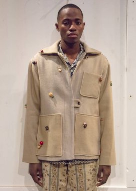 New York, Ny - 05 Şubat 2018: A modeli pozlar işaret sunum sırasında New York moda hafta erkekler F/W 2018