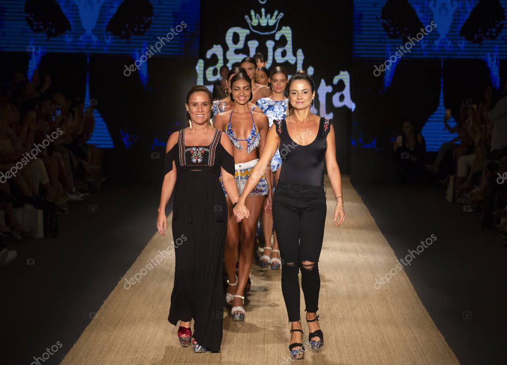 MIAMI BEACH, FL - 13 DE JULIO DE 2018: La diseñadora Catalina Álvarez y