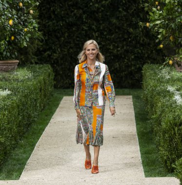 New York, Ny - 07 Eylül 2018: Tory Burch bahar yaz 2019 moda pist göster New York moda haftası sırasında Tasarımcısı Tory Burch yürür