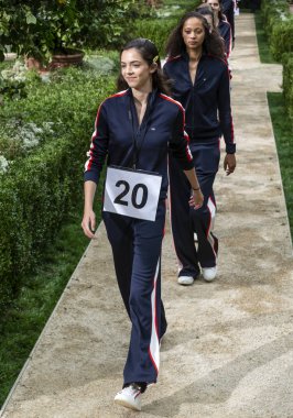 New York, Ny - 07 Eylül 2018: Maria Miguel Tory Burch bahar yaz 2019 moda gösterisi sırasında New York moda haftası için prova sırasında pist yürür