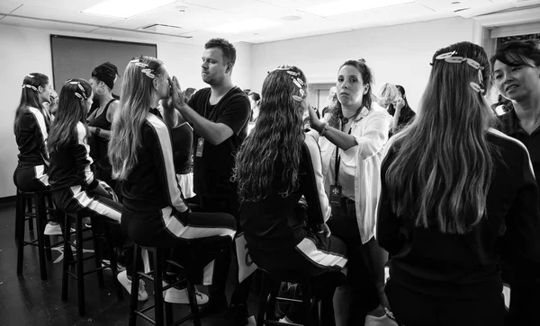 New York September 2018 Models Prepare Backstage Tory Burch Spring — Stock Photo, Image