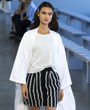 New York, Ny - 06 Eylül 2018: Blanca Padilla altında pist öğlen için prova sırasında Noor bahar yaz 2019 defile New York moda haftası sırasında tarafından yürür