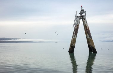 Bir görünüm, bir gezinti hafif yapısını sonunda Homer Spit, Kenai Yarımadası, Alaska