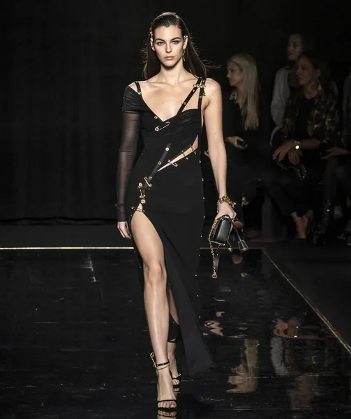 New York Aralık 2018 Vittoria Ceretti Versace Öncesi Sonbahar 2019 — Stok fotoğraf