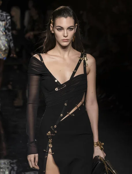 New York Aralık 2018 Vittoria Ceretti Versace Öncesi Sonbahar 2019 — Stok fotoğraf