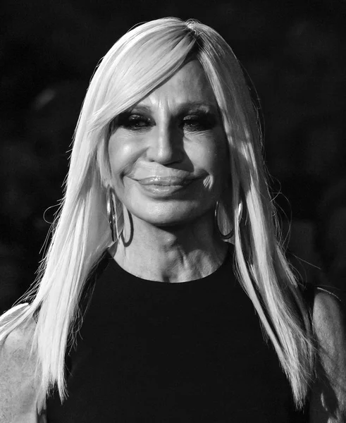 New York Decembrie 2018 Donatella Versace Merge Pistă Versace Pre — Fotografie, imagine de stoc